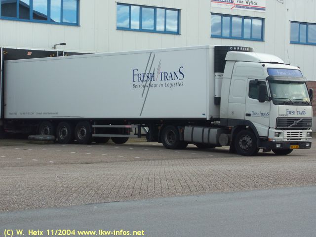 Volvo-FH12-Fresh-Trans-141104-1-NL[1].jpg